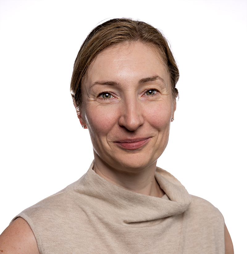 Ms Camilla Poulton